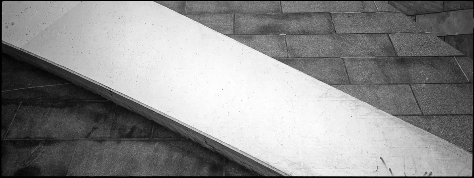 Berlinlines – Skater und Architektur in Berlin, Hasselblad XPan von Carsten Beier