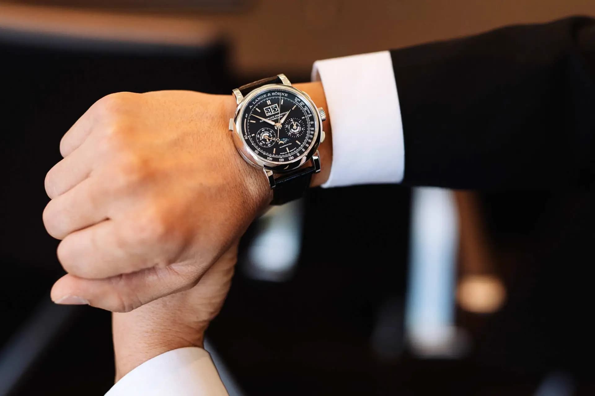 Exquisites Zifferblatt einer A. Lange & Söhne Uhr aus Dresden – Produktfotografie von Carsten Beier