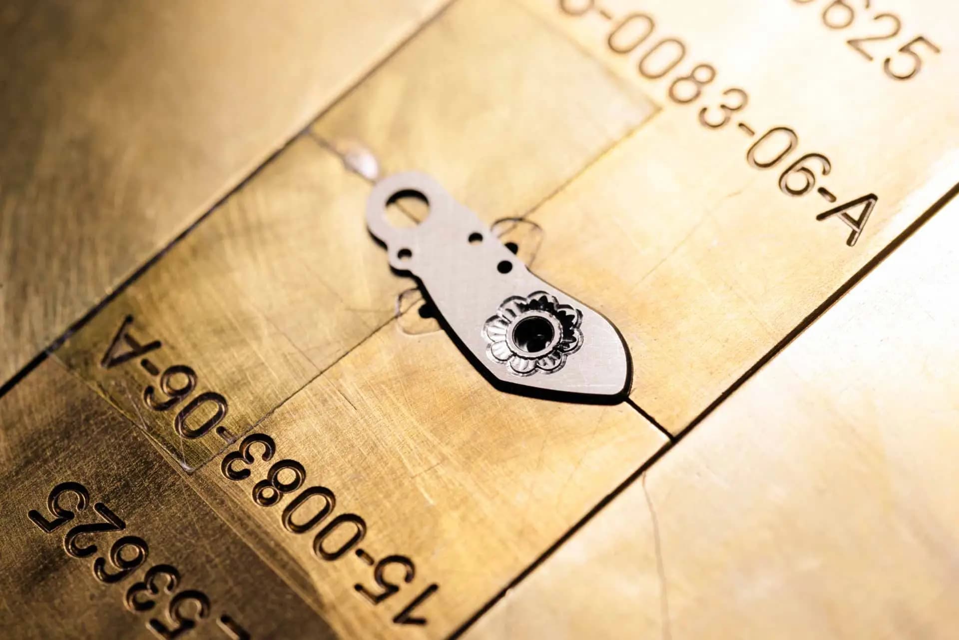 Filigranes Uhrwerk einer A. Lange & Söhne Manufakturuhr in Dresden – Detailfotografie von Carsten Beier