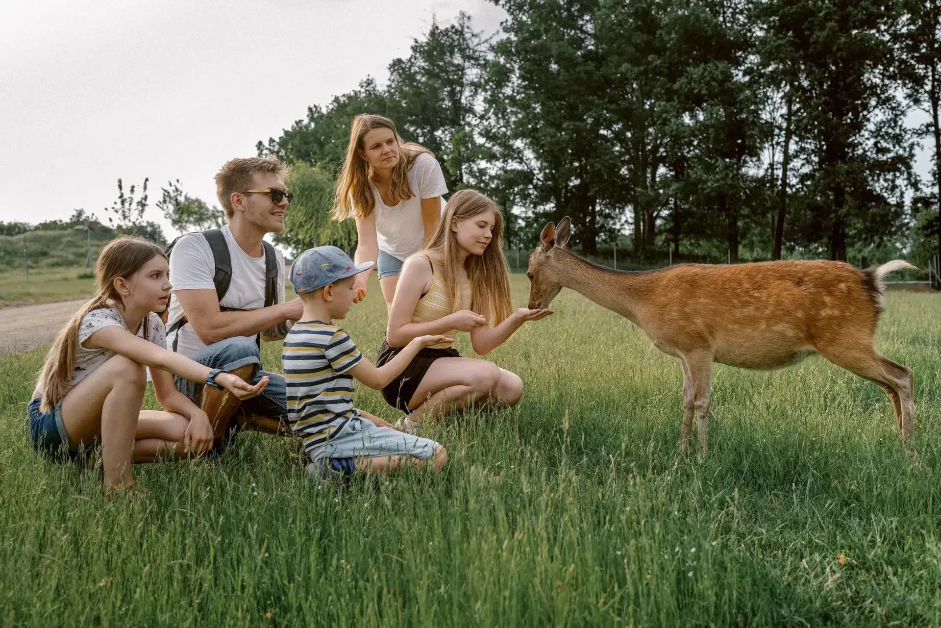 Kultureller Ausflug einer Familie in einer sächsischen Altstadt, fotografiert von Carsten Beier