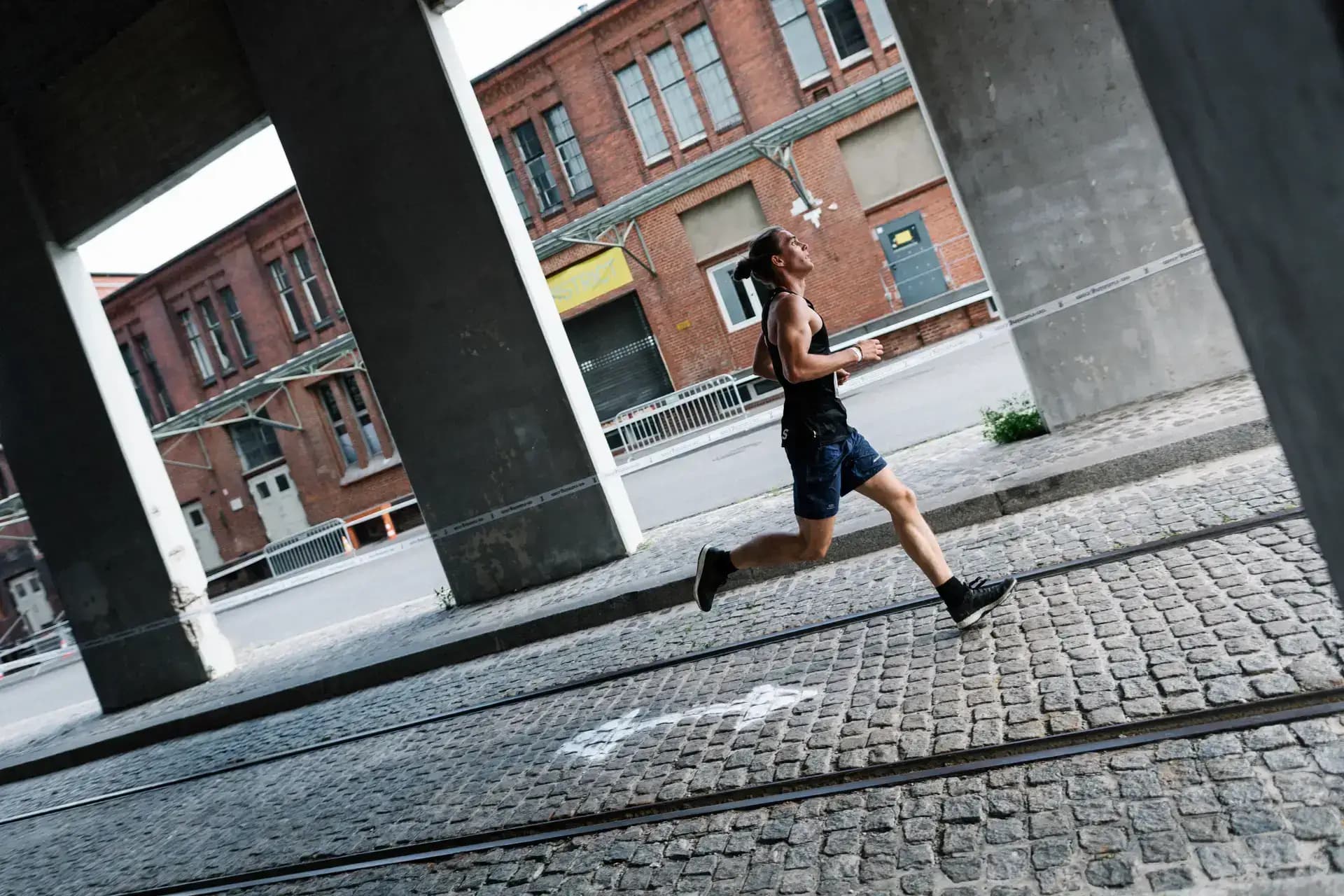 Laufaction auf der Berliner Strecke beim ON Running Tug-O-Run, fotografiert von Carsten Beier