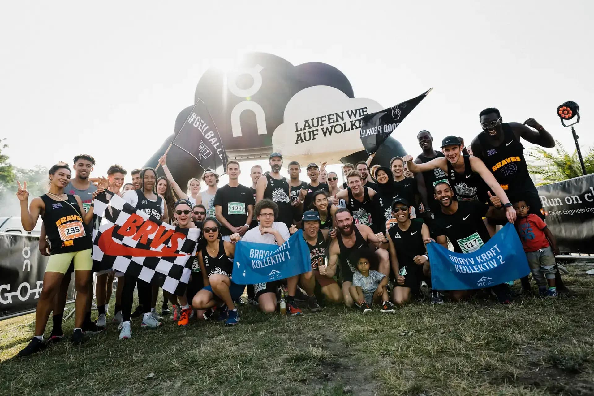 Nahaufnahme der ON Running Laufschuhe beim Tug-O-Run Rennen in Berlin von Carsten Beier