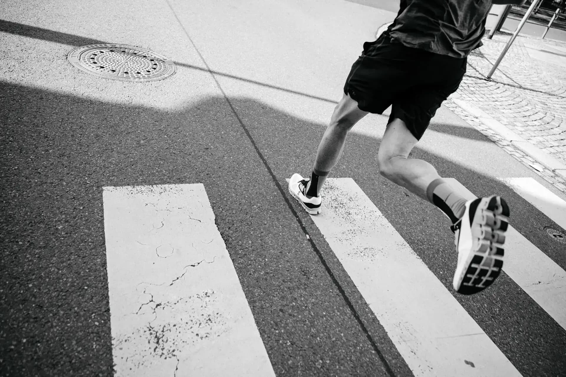 Pacekillers Läuferin in ON Running Ausrüstung bei Radebeul – Sportfotografie von Carsten Beier