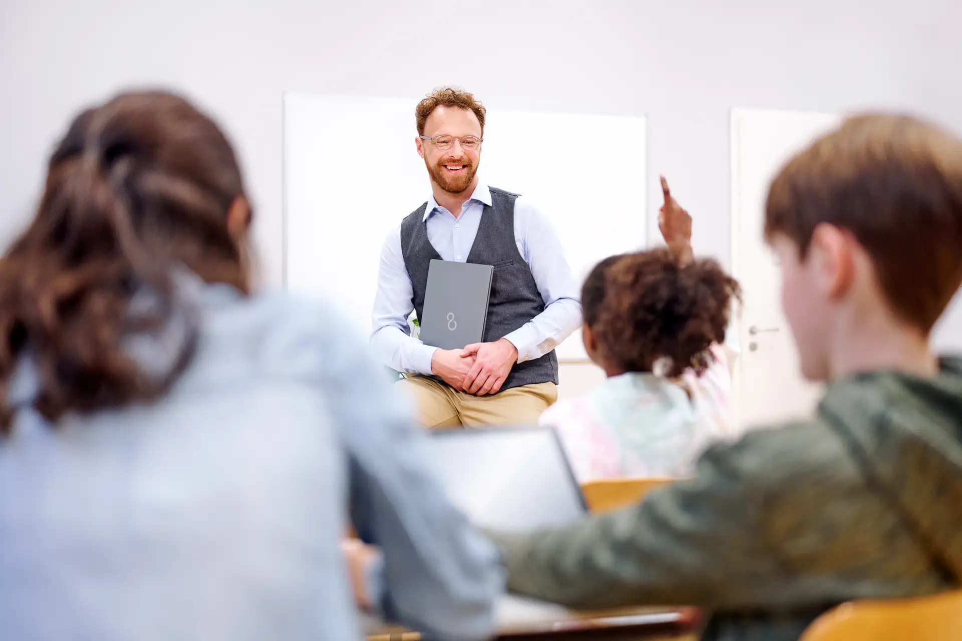 Portrait einer Pädagogin für Fujitsu Teachers for Tomorrow Berlin von Fotograf Carsten Beier