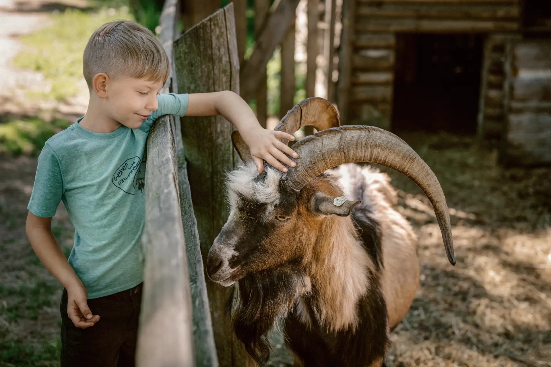Radtour mit der Familie durch die sächsische Landschaft – Kampagnenfotografie von Carsten Beier