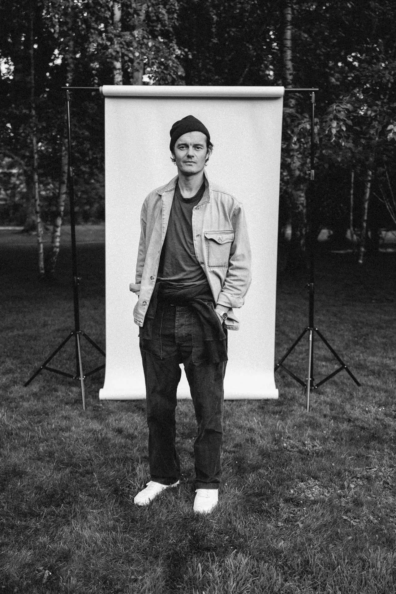Schauspieler Sam Riley im Nahportrait in Potsdam – professionelle Portraitfotografie von Carsten Beier