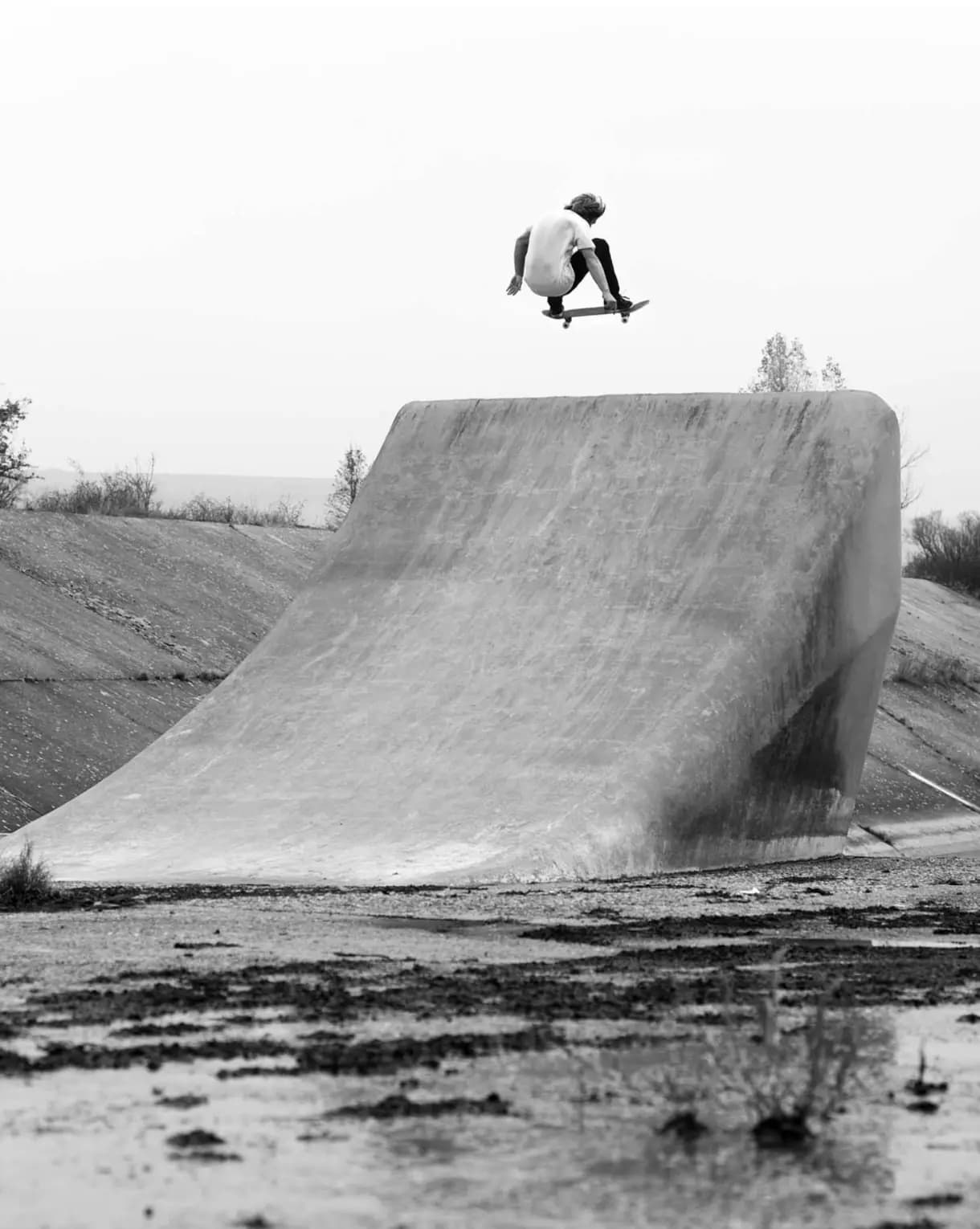 Tom Kleinschmidt – Frontside 180 in Tschechien, Skatefotografie von Carsten Beier