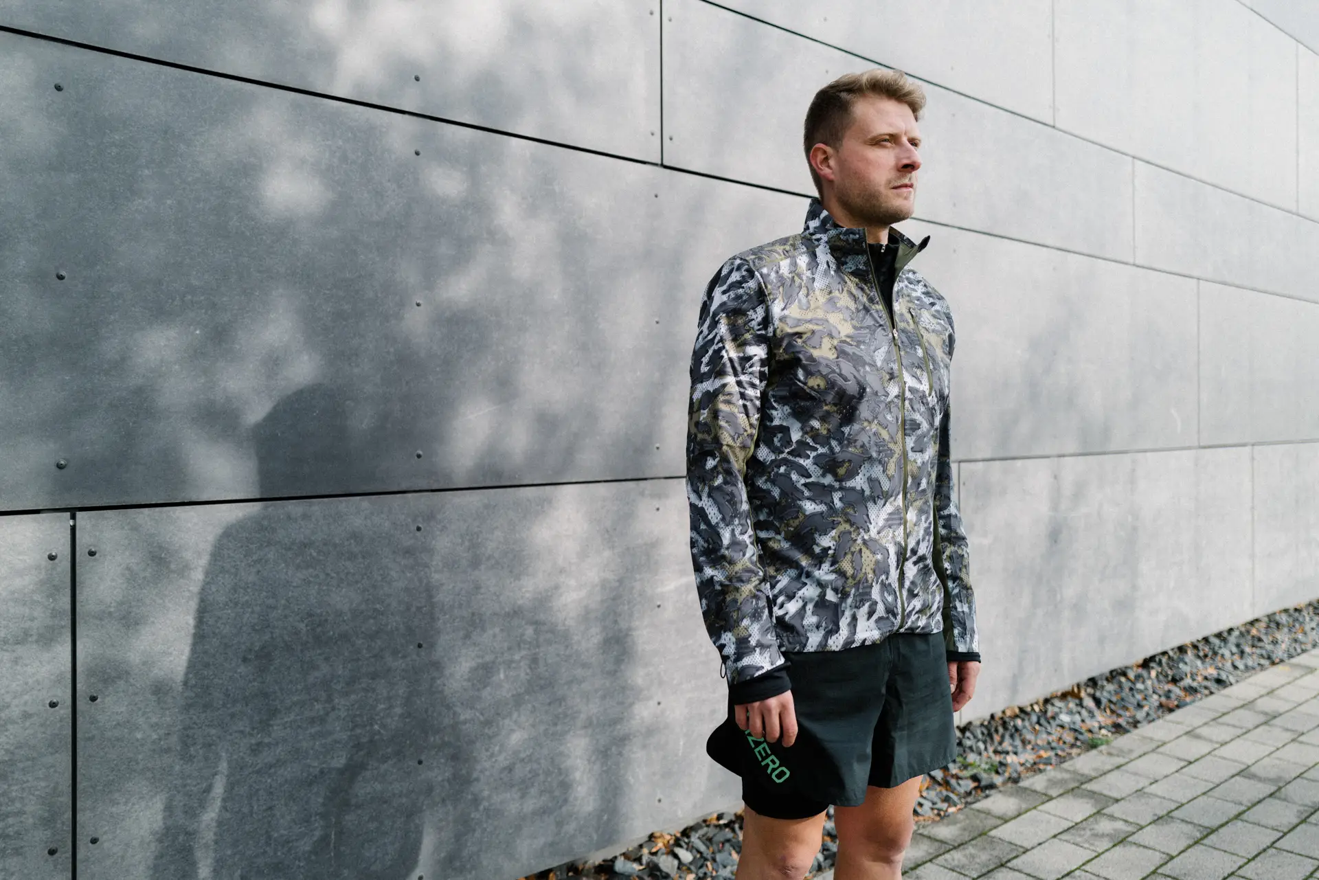Nahaufnahme eines Läufers aus der adidas Winter Running Serie