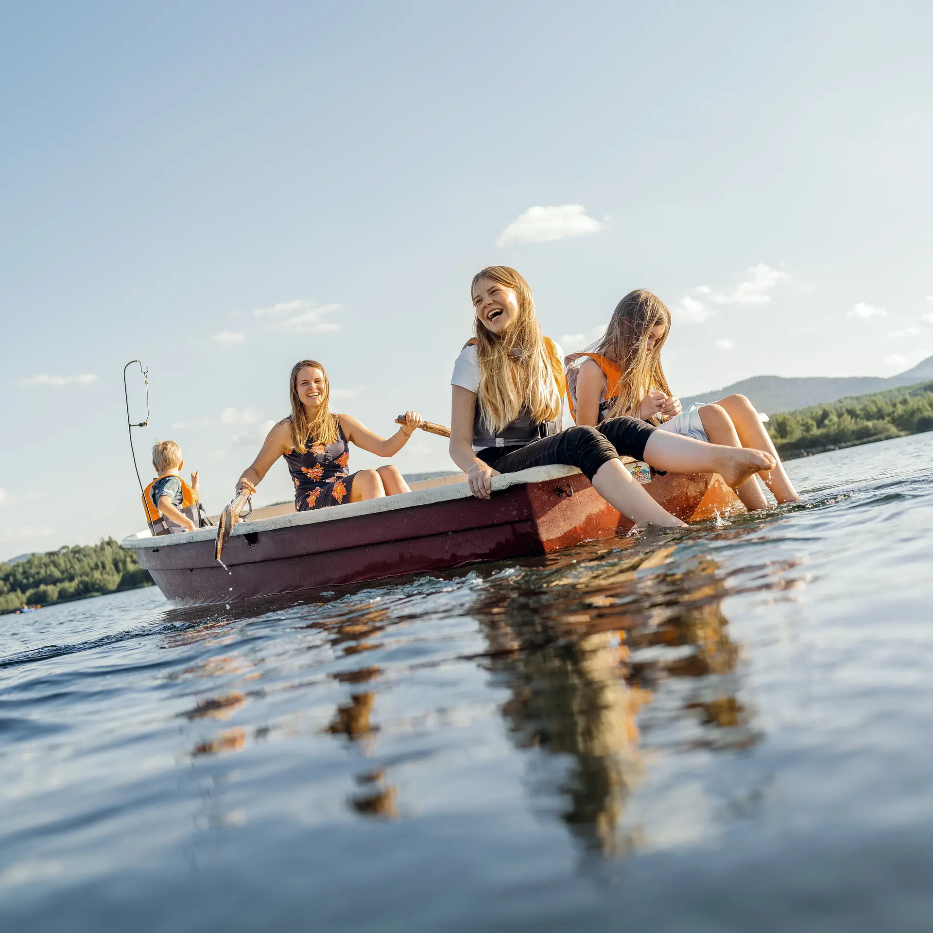 Die schönsten Momente eines Familienurlaubs in Sachsen, festgehalten in beeindruckenden Bildern, zeigen die vielfältigen Erlebnisse und Aktivitäten, die Familien in Sachsen genießen können. I Fotograf Dresden